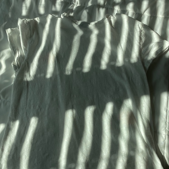 cute white t shirt - Picture 4 of 4